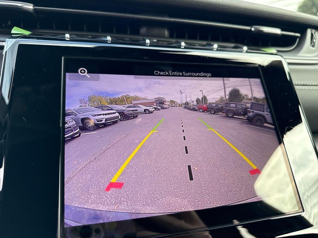 new 2025 Jeep Grand Cherokee car, priced at $37,961