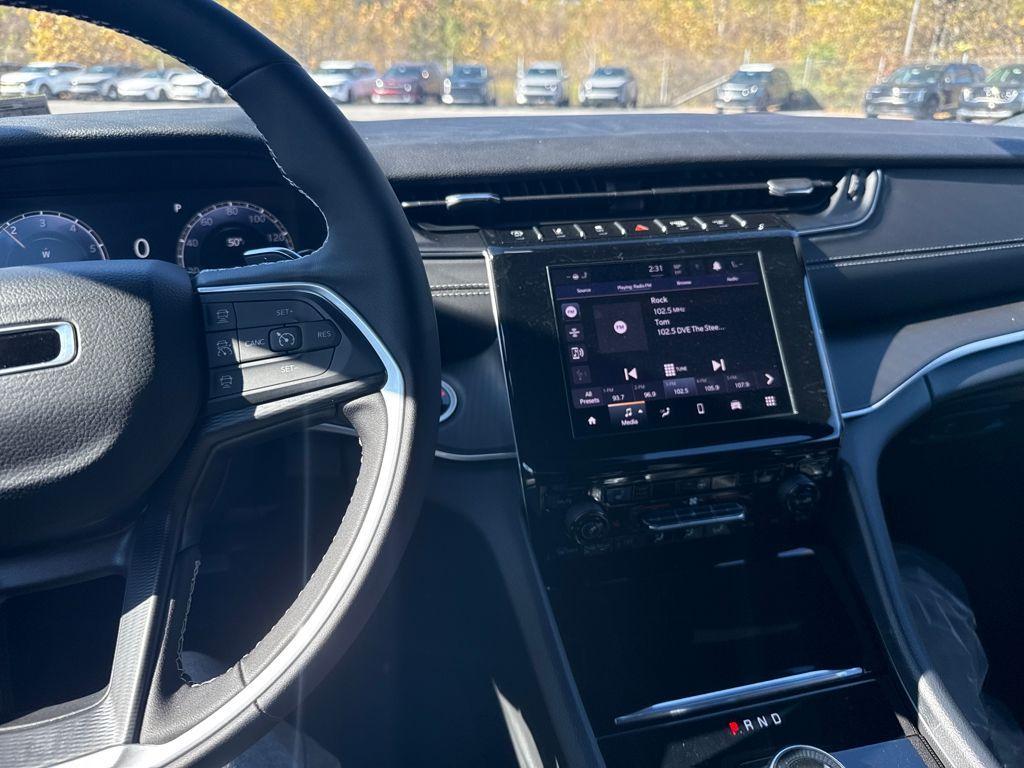 new 2025 Jeep Grand Cherokee L car, priced at $43,668