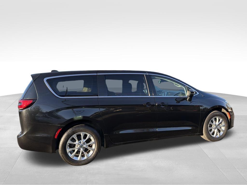 used 2023 Chrysler Pacifica car, priced at $27,900
