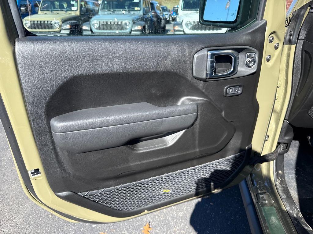 new 2026 Jeep Wrangler car, priced at $50,270