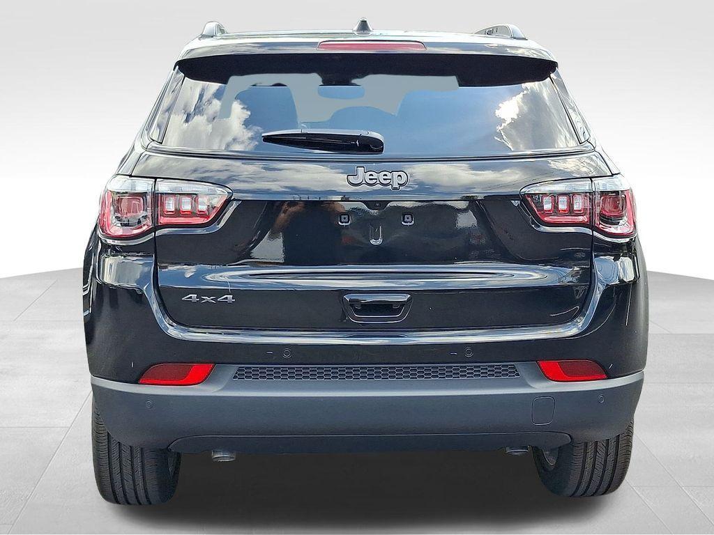 new 2025 Jeep Compass car, priced at $33,075