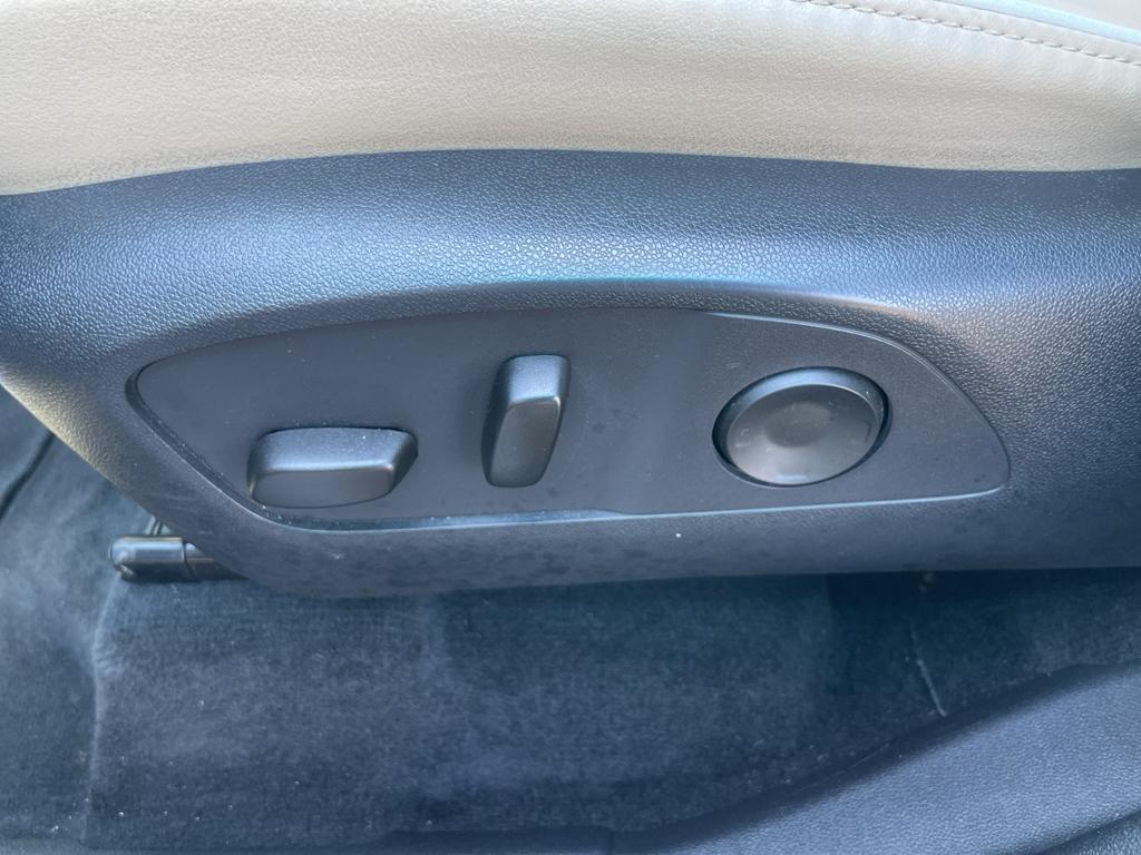 used 2025 Buick Enclave car, priced at $39,449