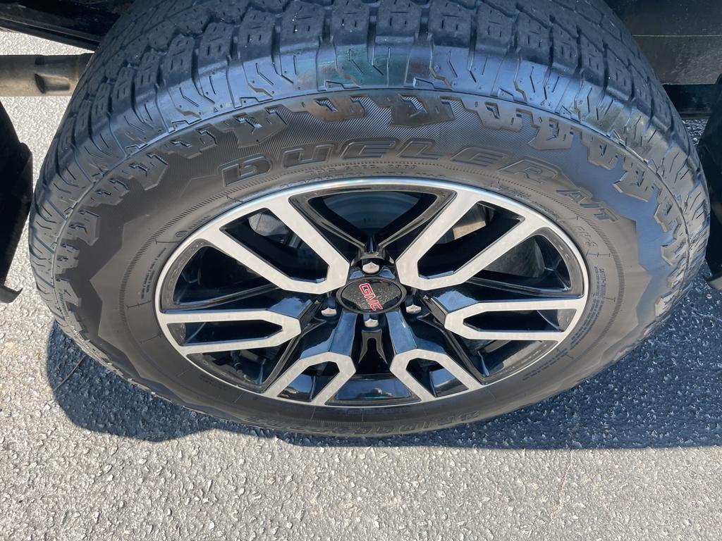 used 2024 GMC Sierra 1500 car, priced at $50,195