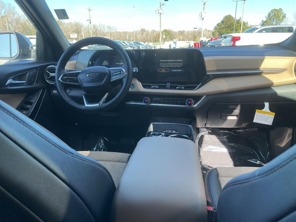 new 2026 Chevrolet Equinox car, priced at $39,330