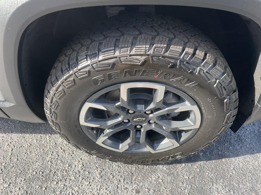 new 2026 Chevrolet Equinox car, priced at $39,330