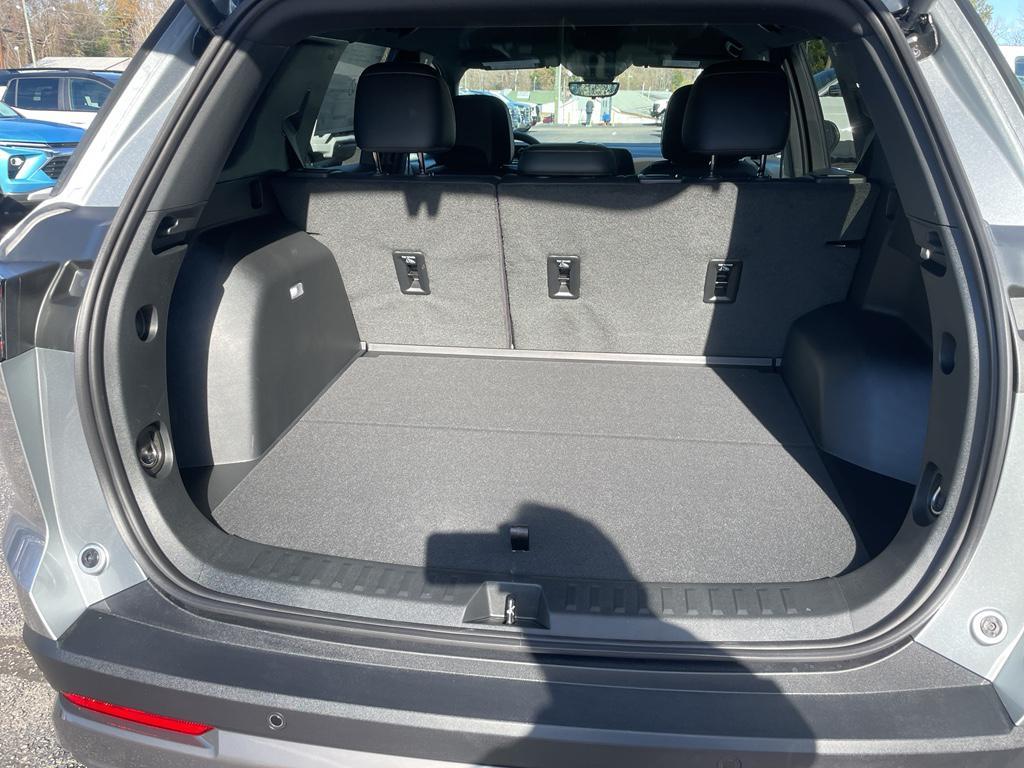 new 2026 Chevrolet Equinox car, priced at $39,330