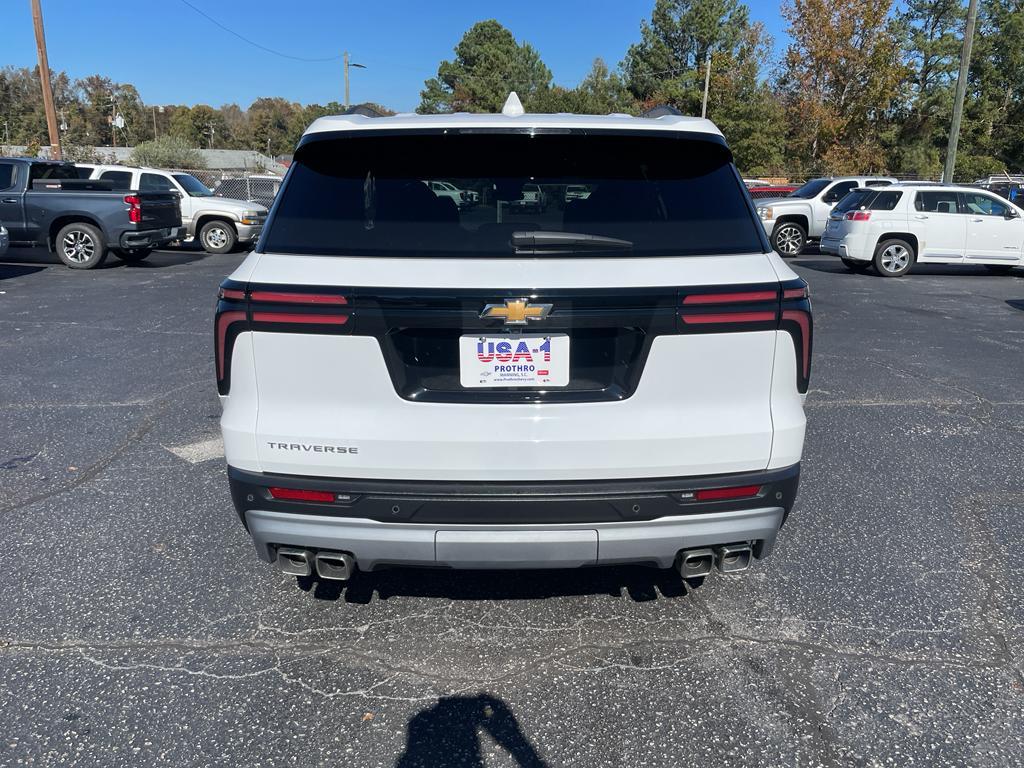 used 2025 Chevrolet Traverse car, priced at $37,996