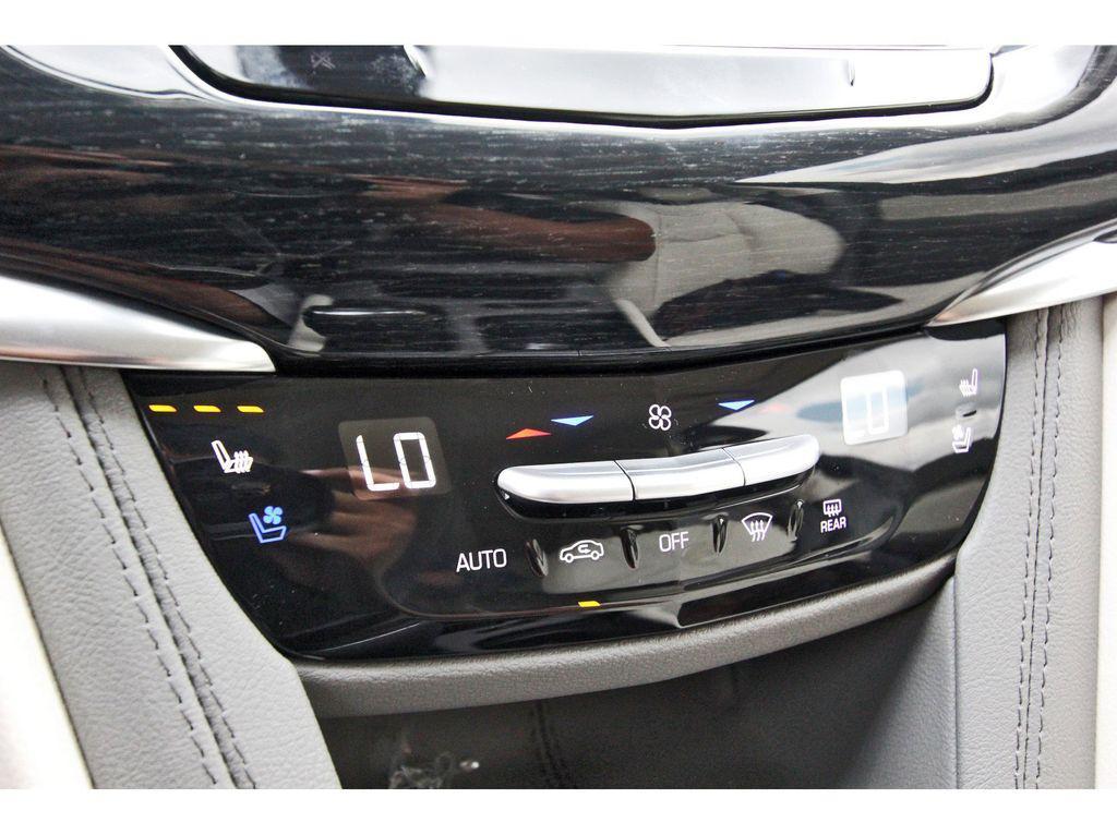 new 2025 Cadillac XT6 car, priced at $58,665