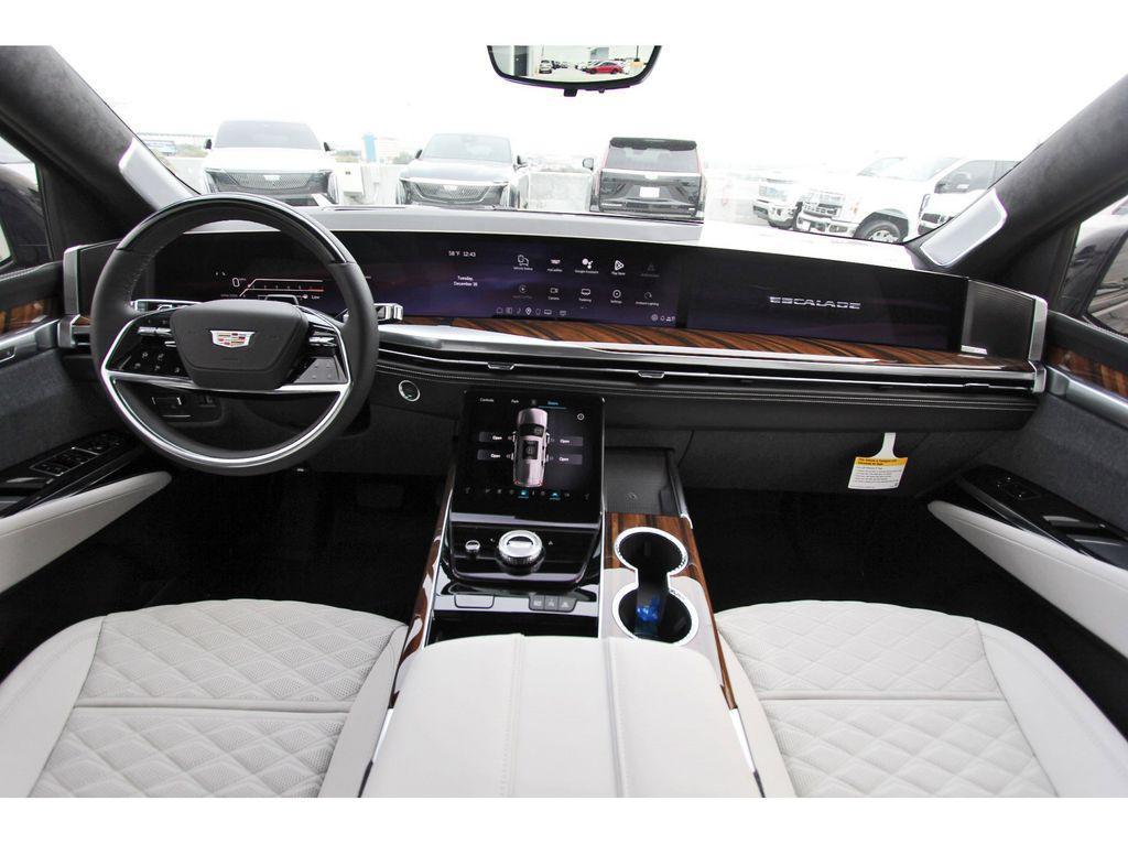 new 2026 Cadillac Escalade ESV car, priced at $135,259