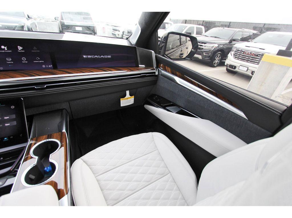 new 2026 Cadillac Escalade ESV car, priced at $135,259