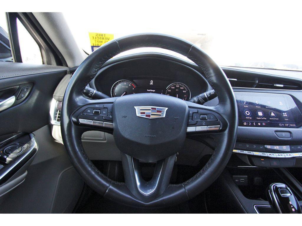used 2023 Cadillac XT4 car, priced at $22,620
