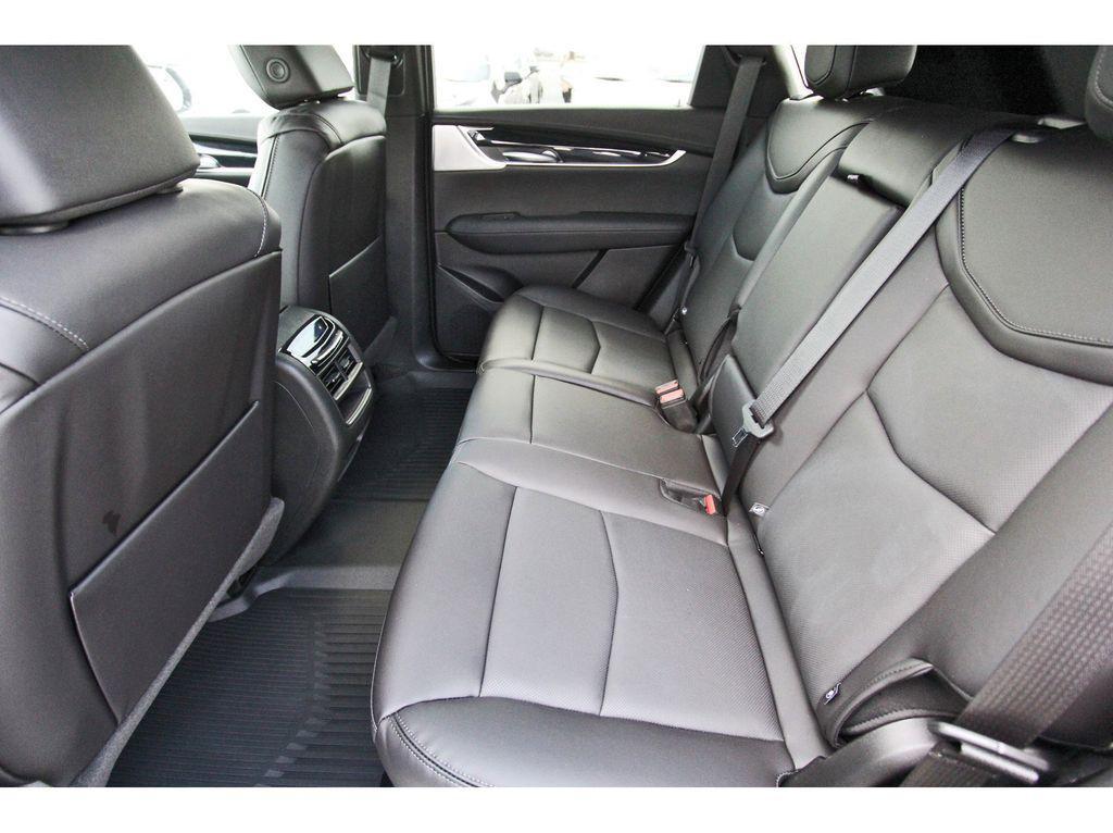 new 2025 Cadillac XT5 car, priced at $56,290