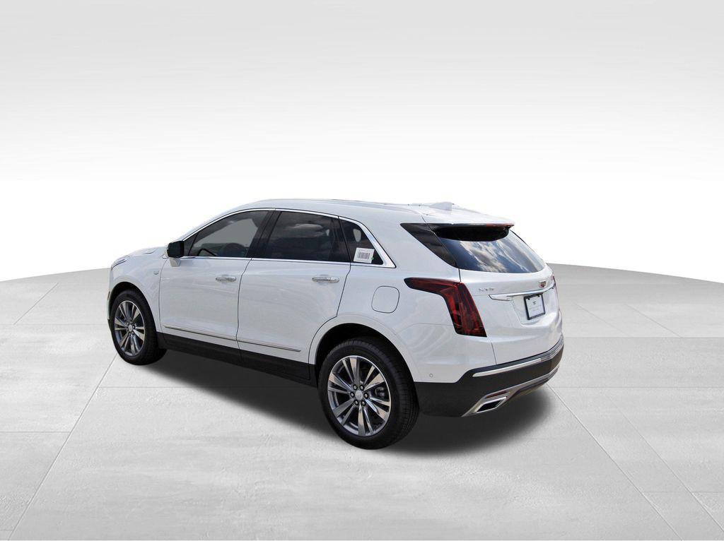 new 2025 Cadillac XT5 car, priced at $56,290