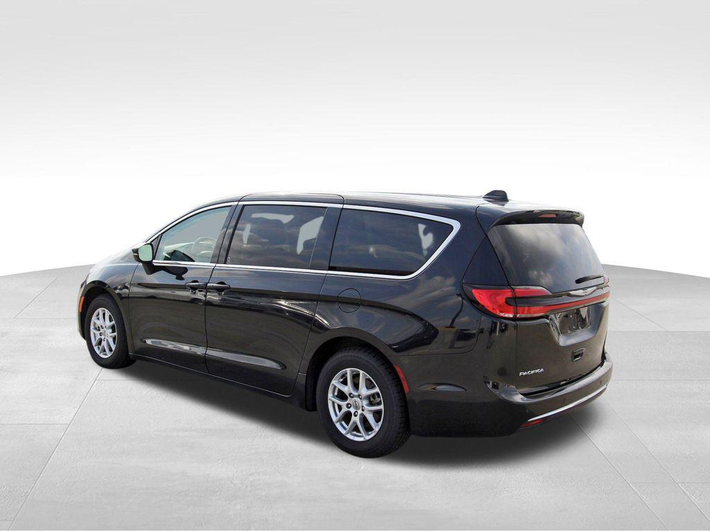 used 2023 Chrysler Pacifica car, priced at $22,491