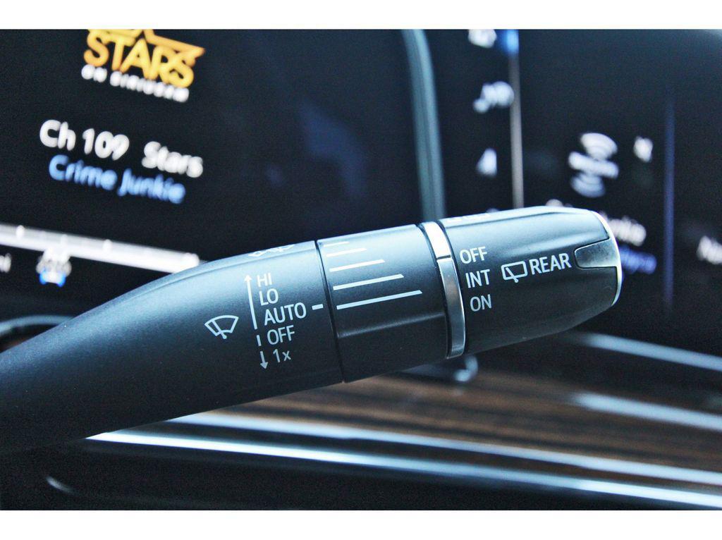 used 2023 Cadillac Escalade ESV car, priced at $64,991