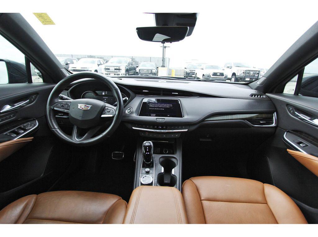 used 2022 Cadillac XT4 car, priced at $25,298