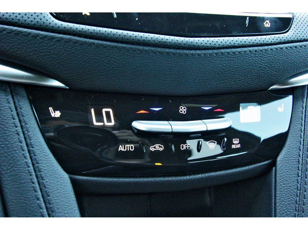 new 2025 Cadillac XT5 car, priced at $45,340