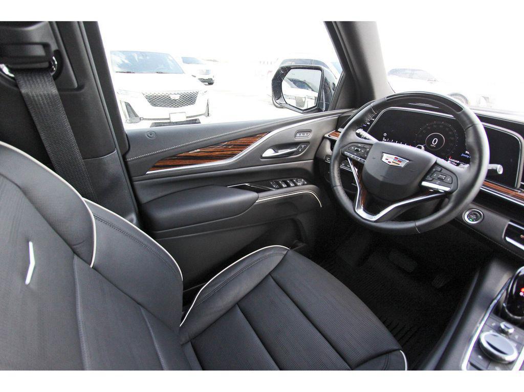 used 2024 Cadillac Escalade ESV car, priced at $85,991