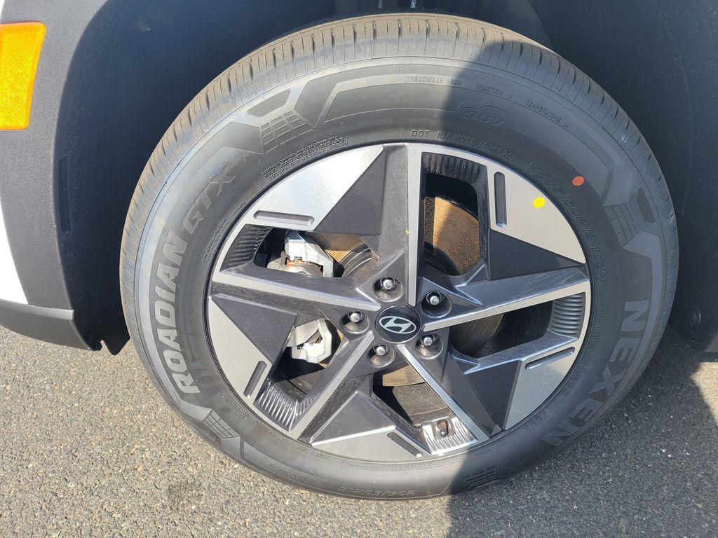 new 2026 Hyundai TUCSON Hybrid car, priced at $32,319