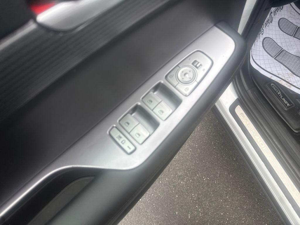 used 2024 Hyundai Palisade car, priced at $35,995