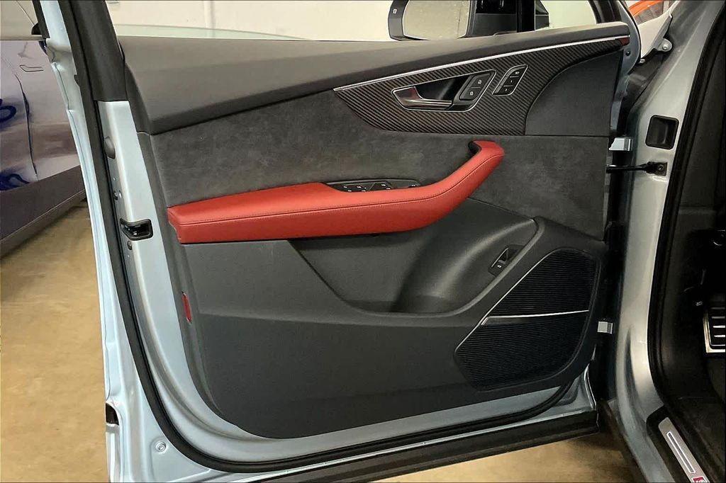 new 2025 Audi SQ7 car, priced at $101,182