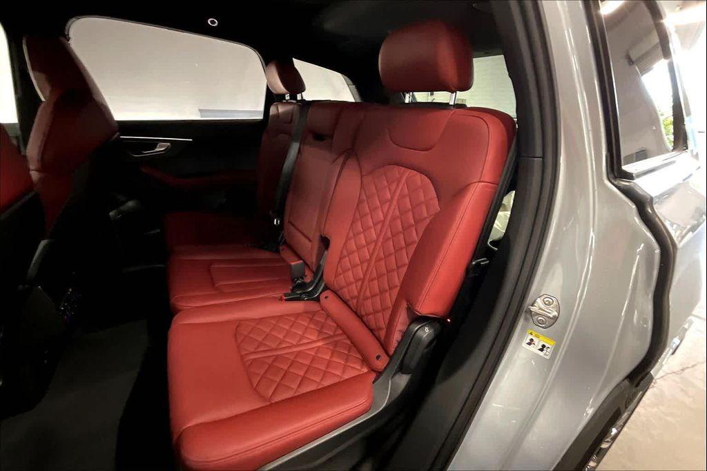 new 2025 Audi SQ7 car, priced at $101,182
