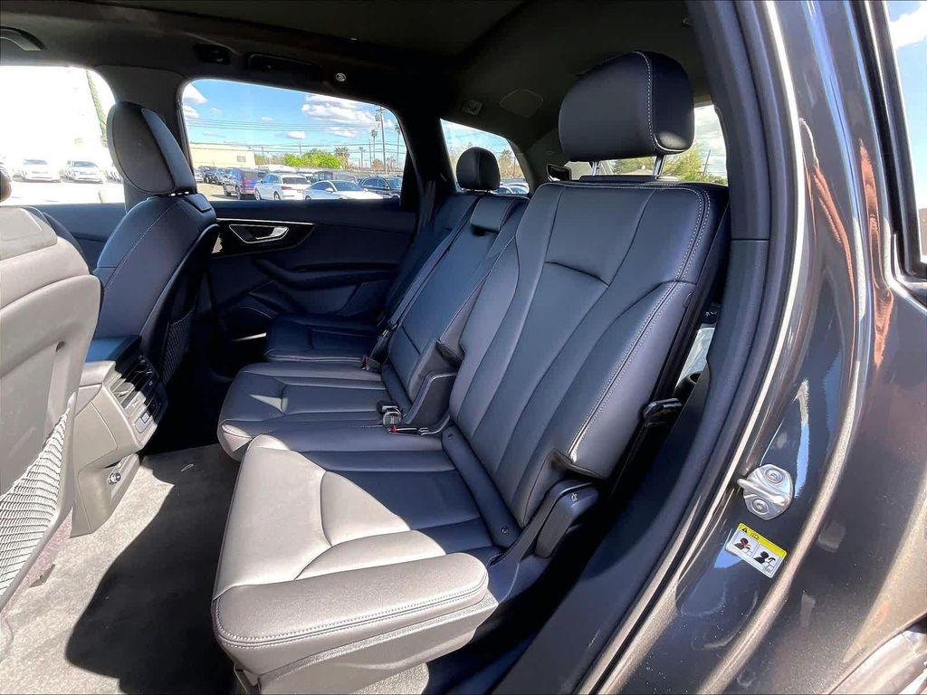 new 2026 Audi Q7 car, priced at $66,685