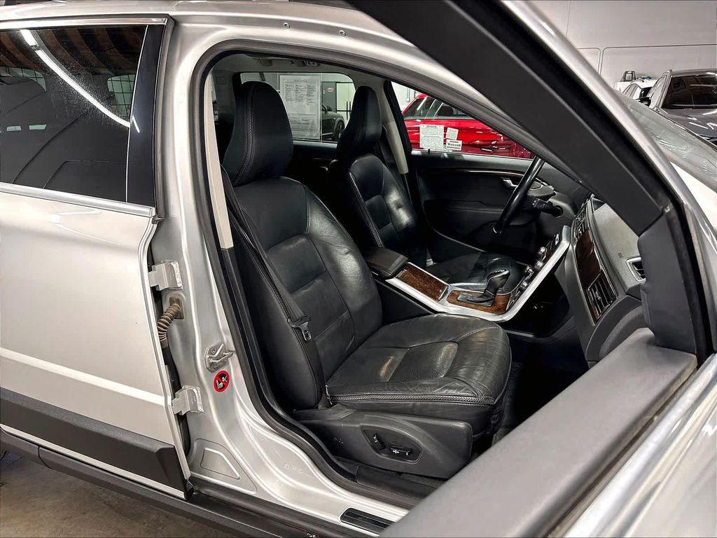 used 2015 Volvo XC70 car, priced at $12,561
