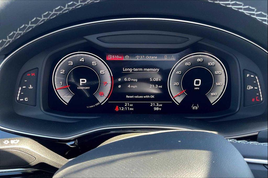 new 2025 Audi Q7 car, priced at $67,350