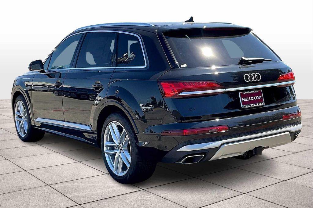 new 2025 Audi Q7 car, priced at $67,350