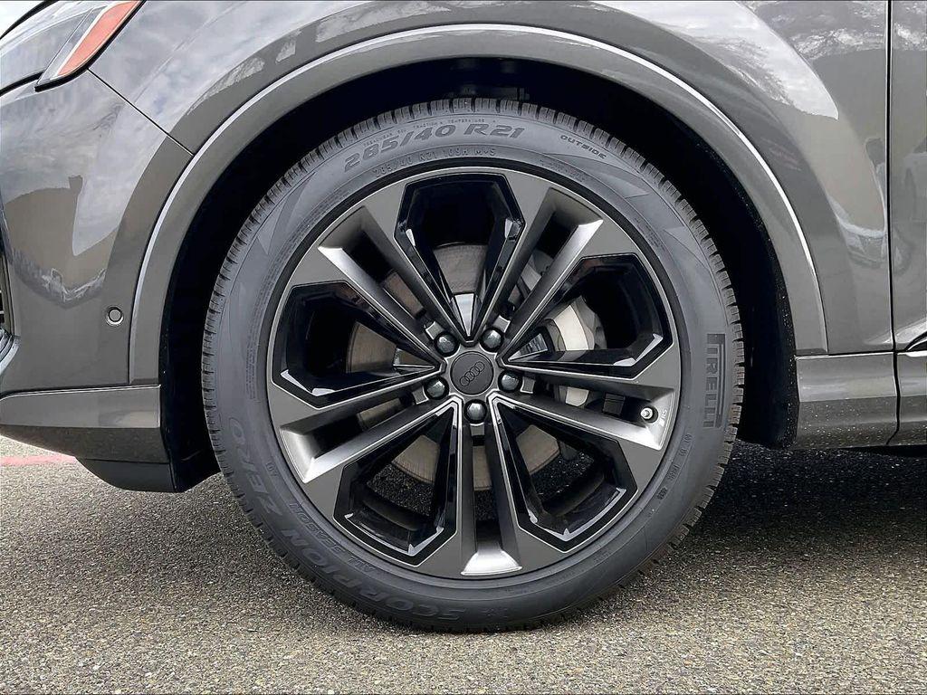 new 2026 Audi Q7 car, priced at $77,350