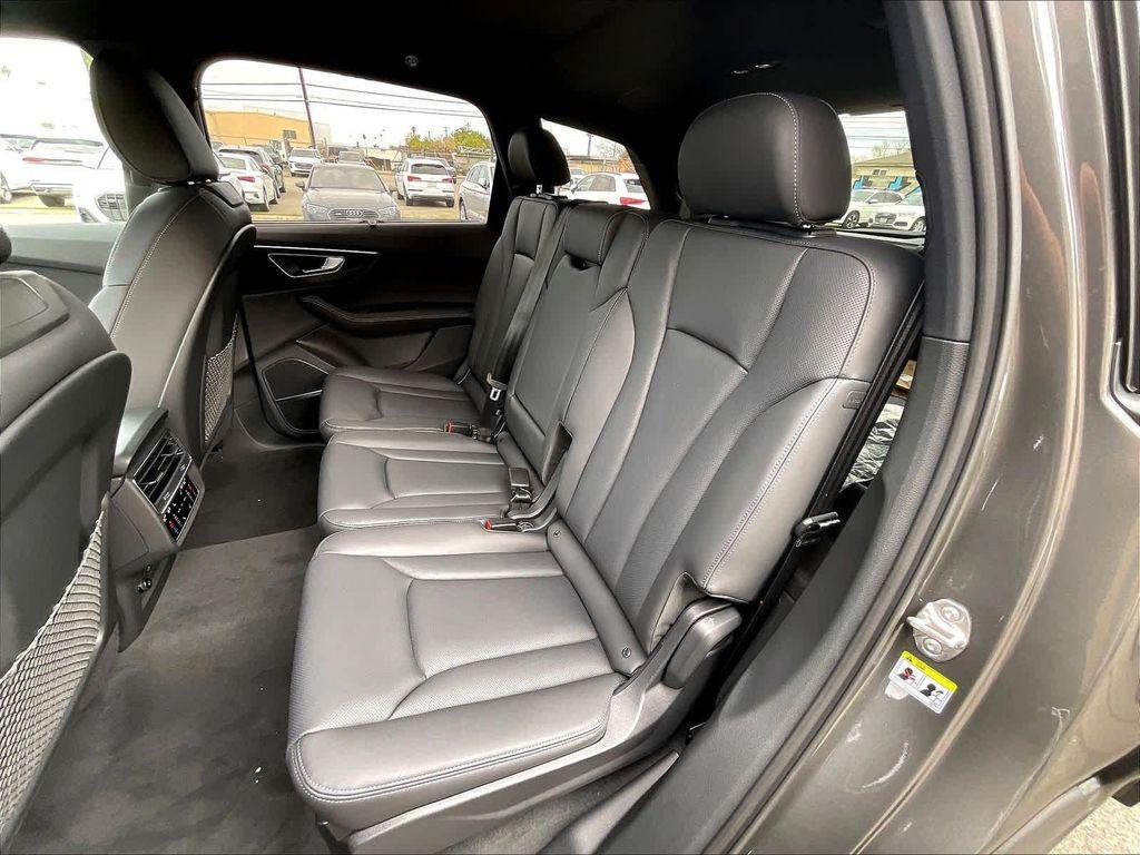 new 2026 Audi Q7 car, priced at $77,350
