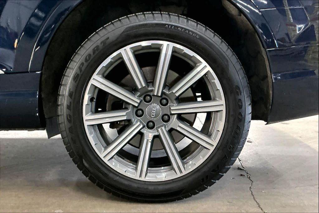 used 2018 Audi Q7 car, priced at $16,950