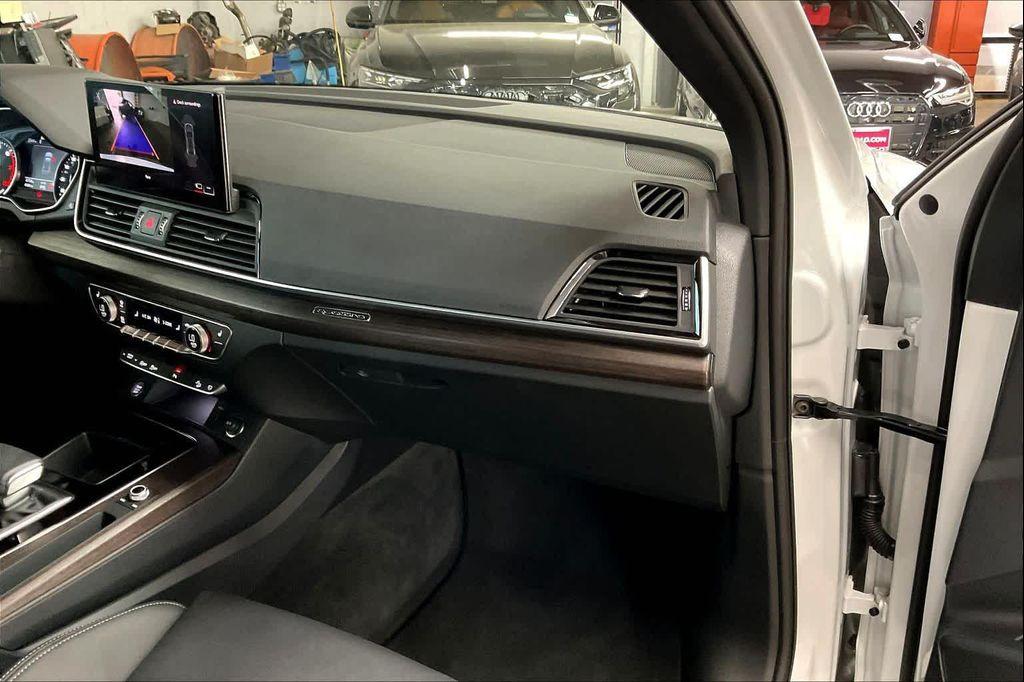 used 2025 Audi Q5 car, priced at $43,075