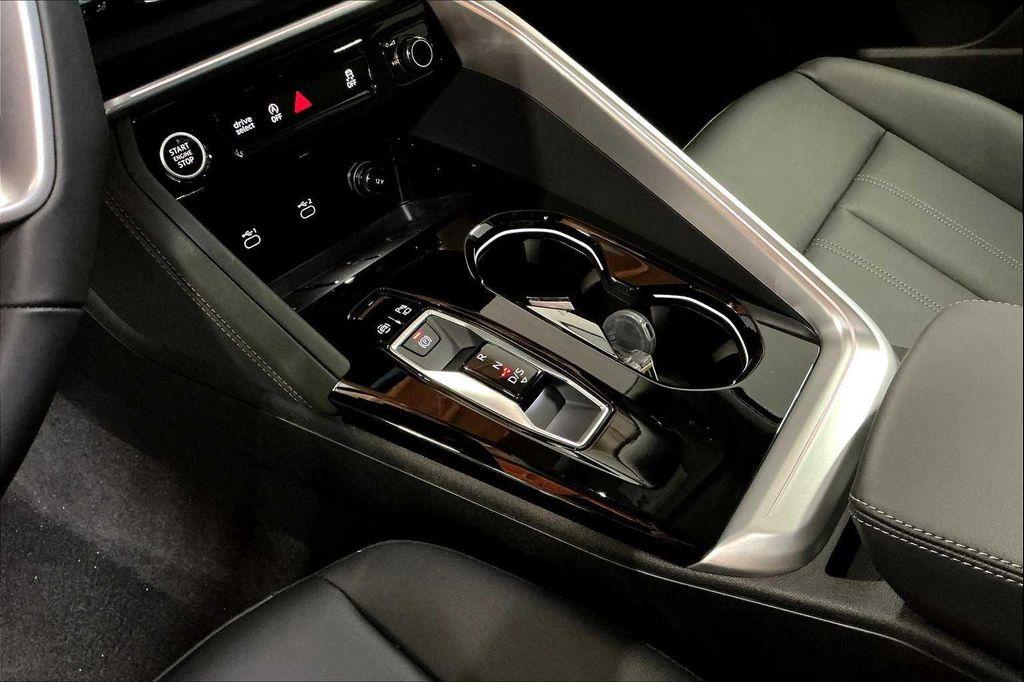new 2025 Audi Q5 car, priced at $49,090