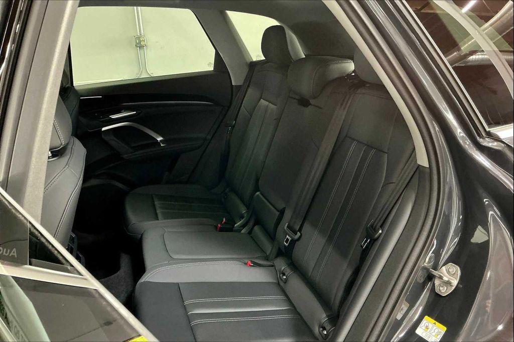 new 2025 Audi Q5 car, priced at $49,090