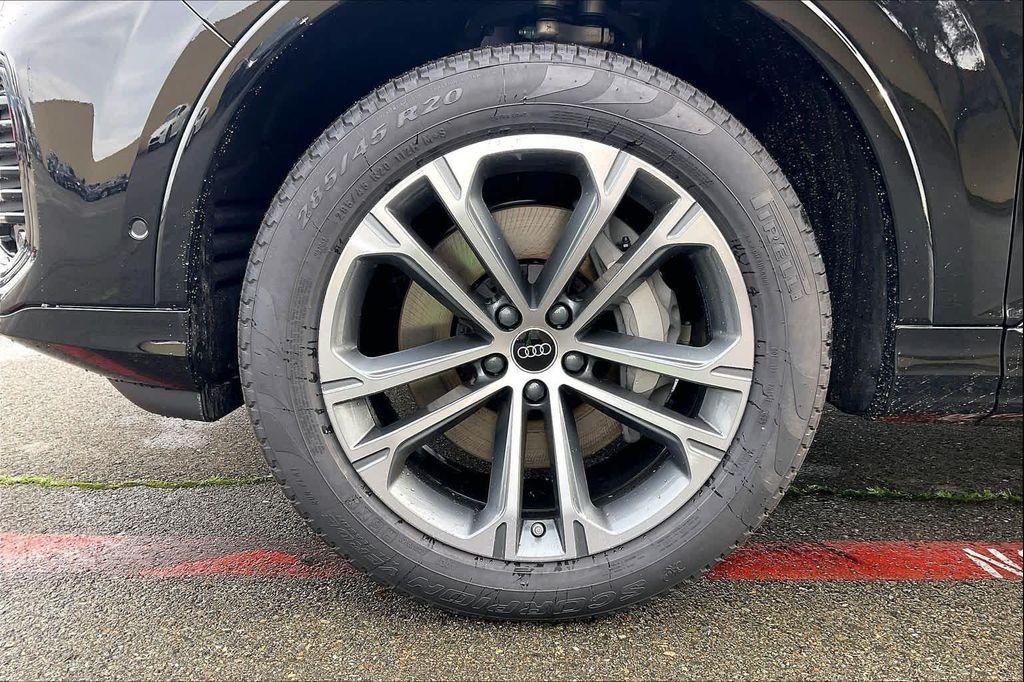 new 2026 Audi Q7 car, priced at $66,190