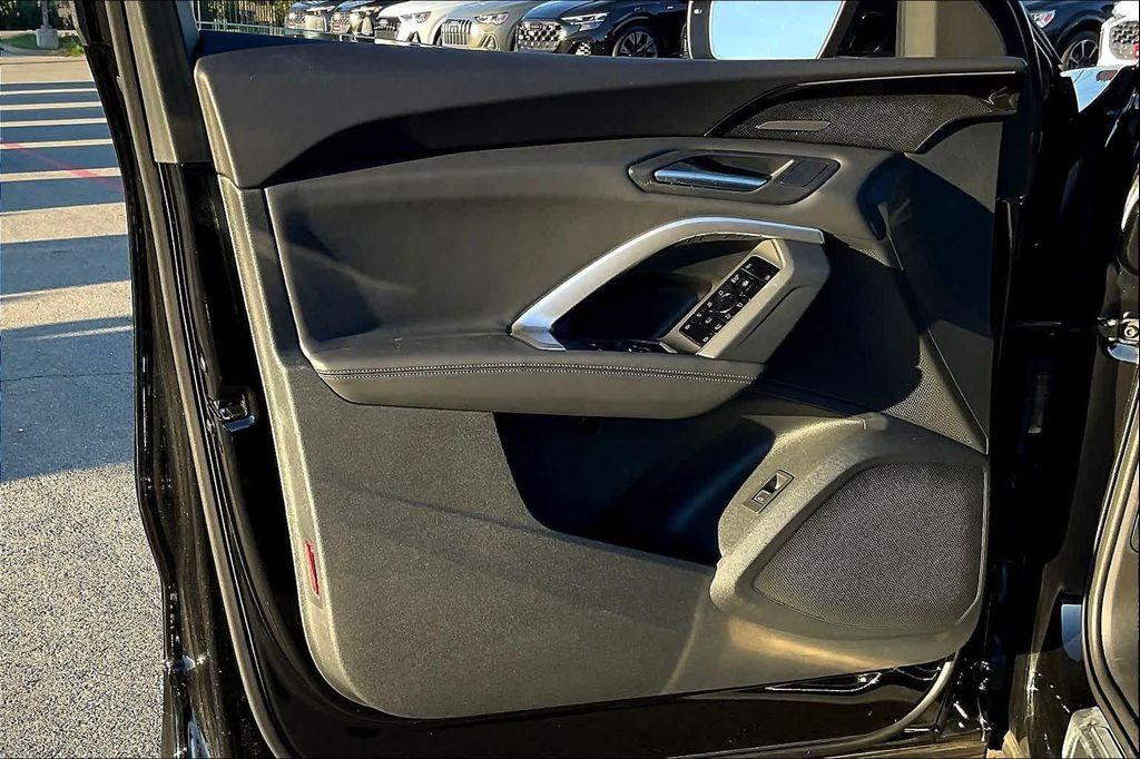 new 2025 Audi Q5 car, priced at $61,240