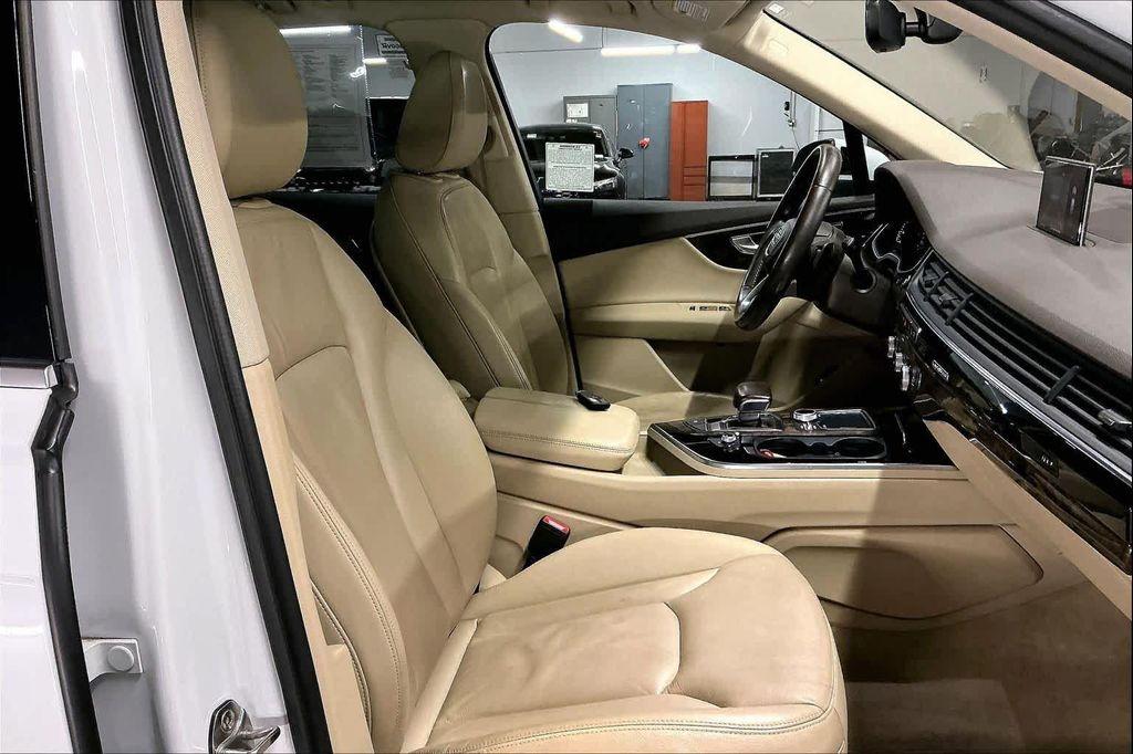 used 2017 Audi Q7 car, priced at $18,125