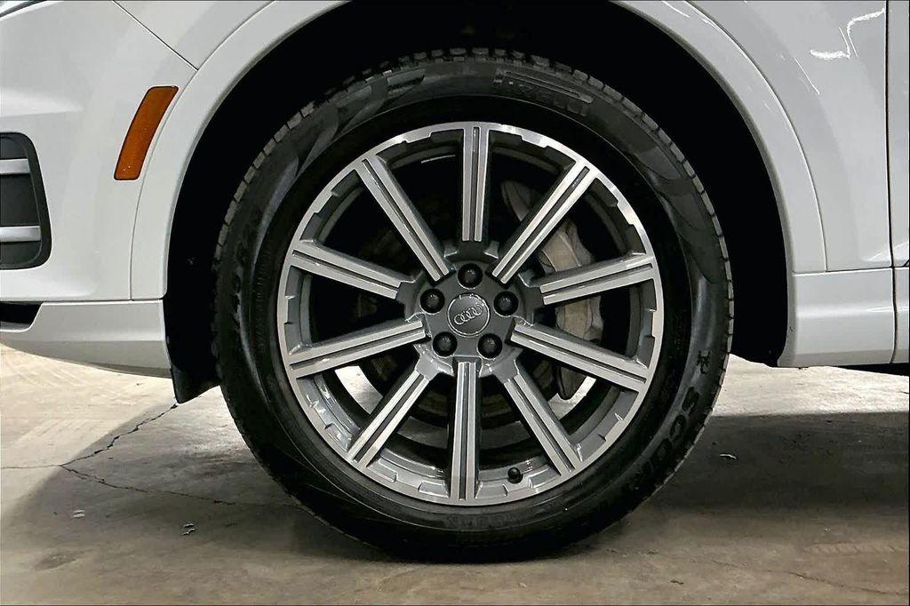 used 2017 Audi Q7 car, priced at $18,125