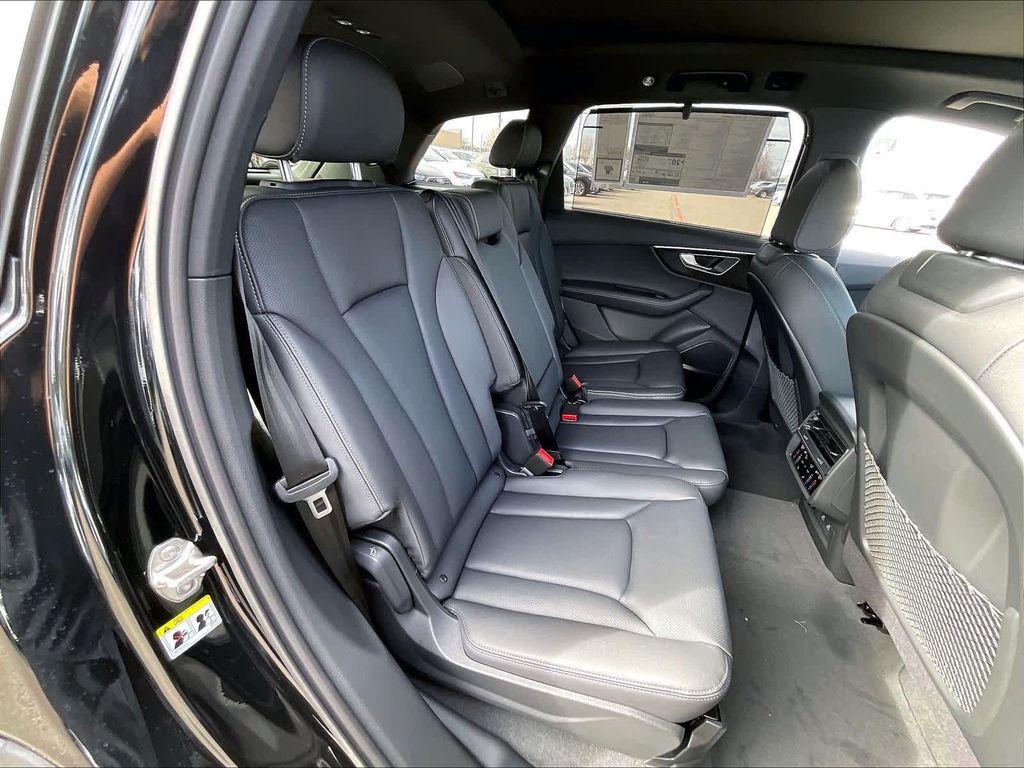 new 2026 Audi Q7 car, priced at $77,350