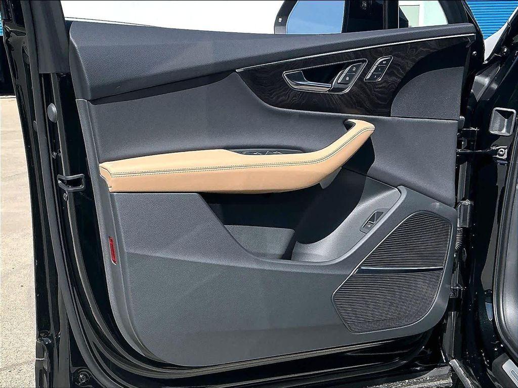 new 2026 Audi Q7 car, priced at $72,350