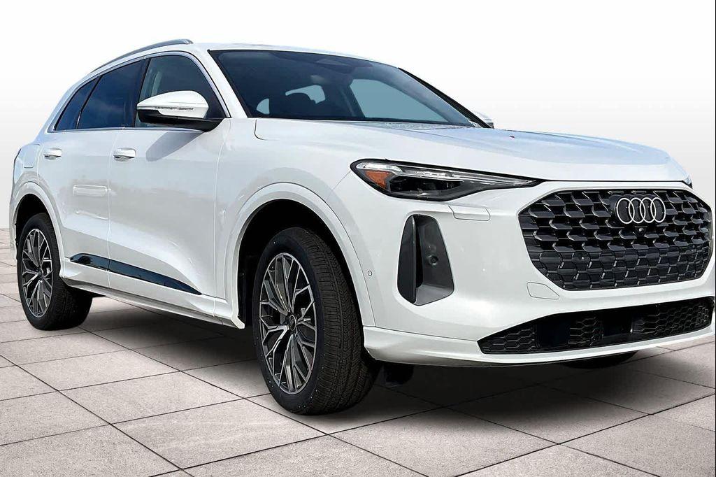 new 2025 Audi Q5 car, priced at $61,285