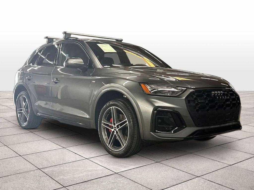 Audi Q5 view 2