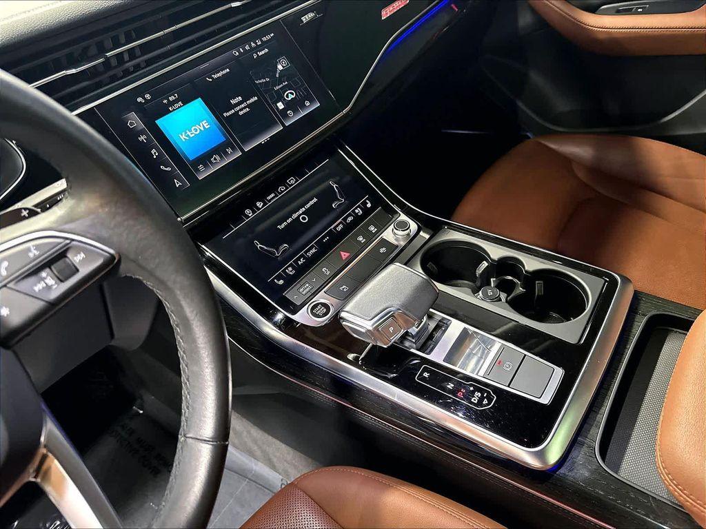 used 2024 Audi Q7 car, priced at $34,992