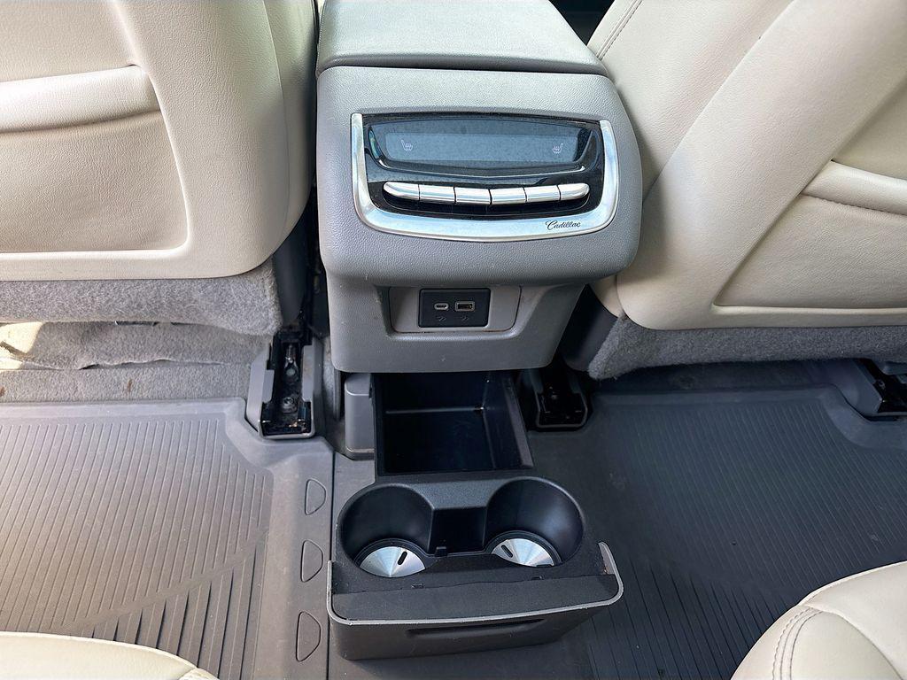 used 2021 Cadillac XT6 car, priced at $27,664