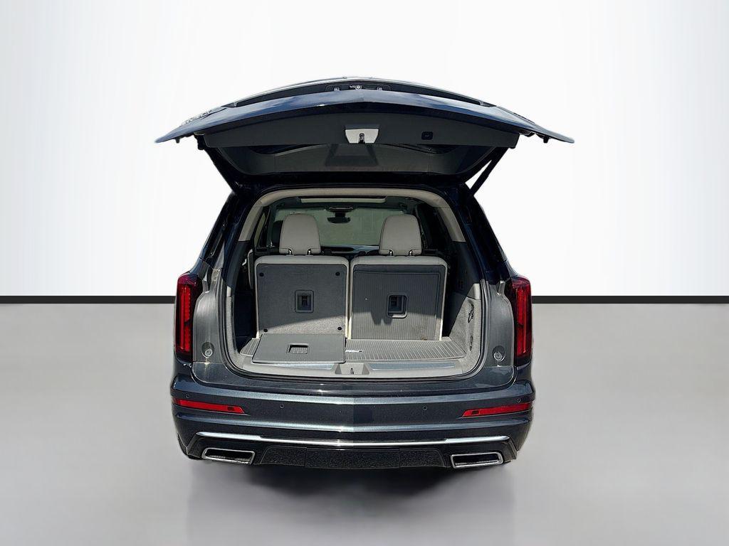 used 2021 Cadillac XT6 car, priced at $27,664