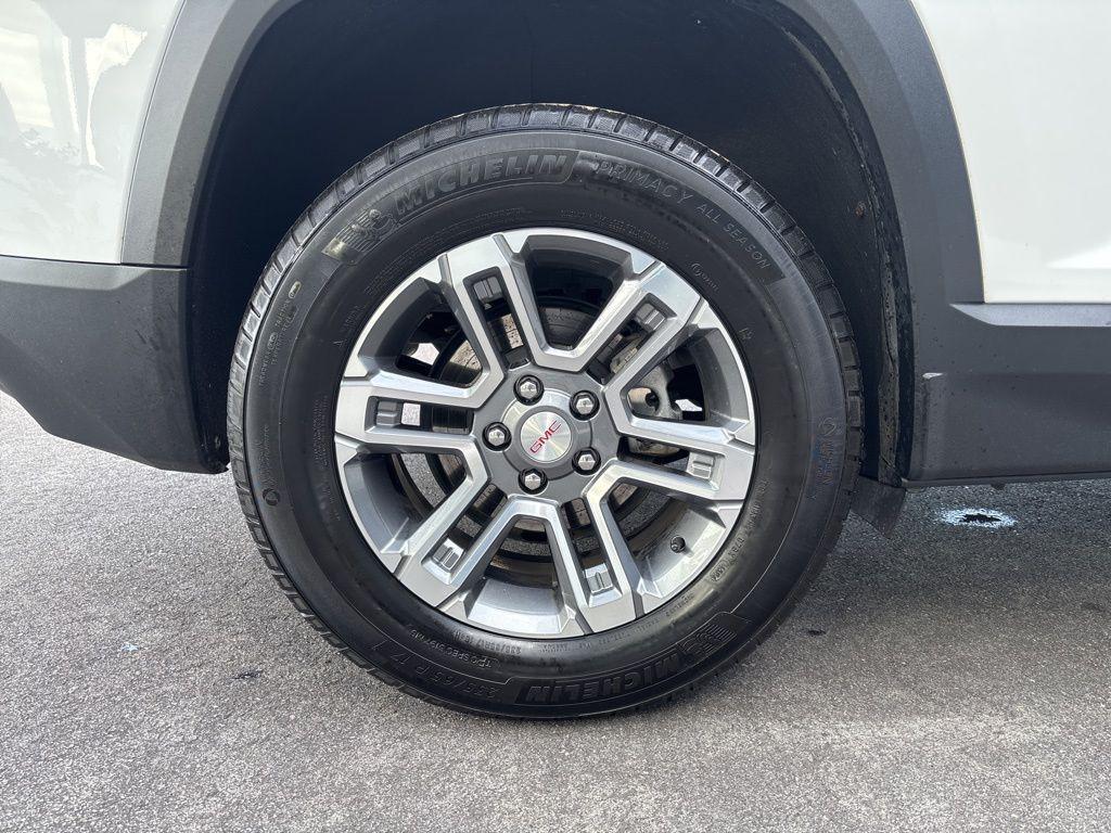 used 2025 GMC Terrain car, priced at $28,087