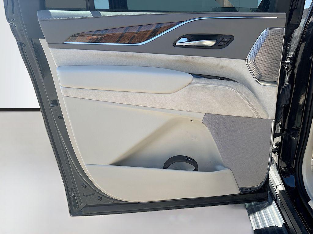 used 2022 Cadillac Escalade ESV car, priced at $68,499