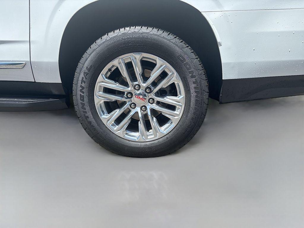 used 2024 GMC Yukon XL car, priced at $61,799